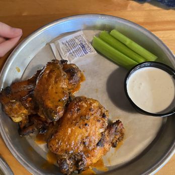 Wet Willie's - Willies Baked Wings - Never Fried - Bars Near Me - Savannah, Georgia