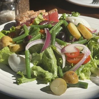 Island Lava Java - NICOISE SALAD - American Near Me - Kailua Kona, Hawaii Island Lava Java - NICOISE SALAD - American Near Me - Kailua Kona, Hawaii