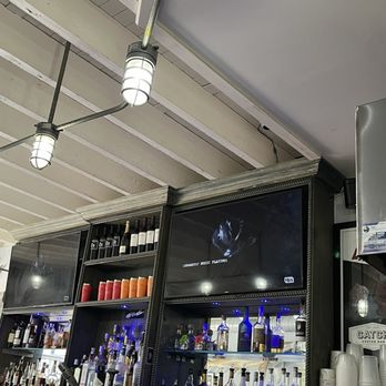 Catch Oyster Bar - Seafood Near Me - Patchogue, New York