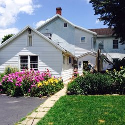 Apple Blossom Therapeutic Massage - Park behind the big house.   Entrance through the back patio.
