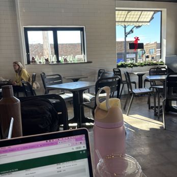 honey bee’s biscuit + good eats - indoor seating area! - Breakfast & Brunch Near Me - Kirkwood, Missouri