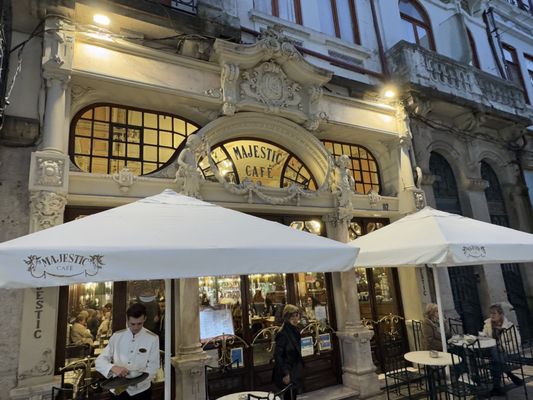 Majestic Café by null