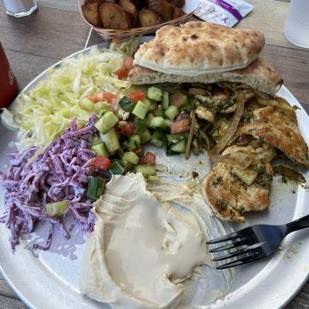 Hamitbach - Platter w chicken - Mediterranean Near Me - San Diego, California Hamitbach - Platter w chicken - Mediterranean Near Me - San Diego, California
