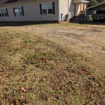 Pierce's Plumbing - View of driveway standing on the hill. - Plumbing Near Me - Roanoke Rapids, North Carolina Pierce's Plumbing - View of driveway standing on the hill. - Plumbing Near Me - Roanoke Rapids, North Carolina