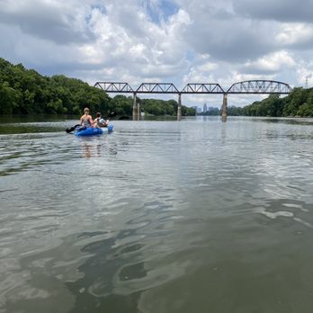 Big Willie's Nashville - Paddleboarding Near Me - Nashville, Tennessee Big Willie's Nashville - Paddleboarding Near Me - Nashville, Tennessee
