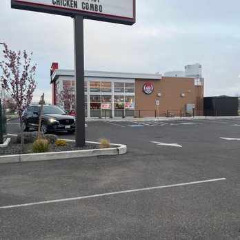 Wendy's - a sign in a parking lot - Burgers Near Me - Pasco, Washington Wendy's - a sign in a parking lot - Burgers Near Me - Pasco, Washington