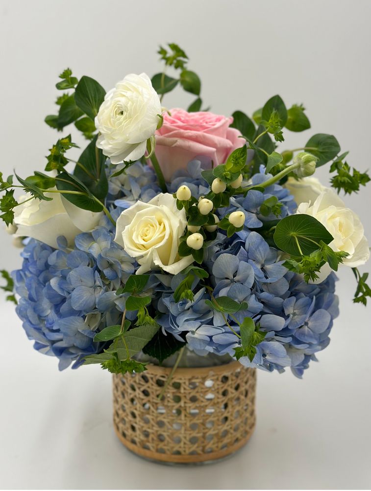 CHESTNUT STREET FLOWERS Updated September 2024 12 Photos 547 Chestnut St,