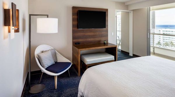 Hilton Garden Inn Waikiki Beach by null