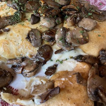 La Crêperie - Creamy chicken with mushrooms were devine - French Near Me - Chicago, Illinois