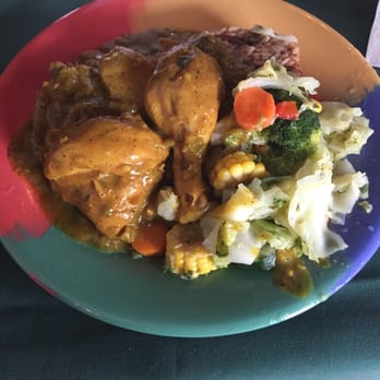 Reggae Hut - Mmmmm. Curry chicken with veggies and rice and beans - Caribbean Near Me - Houston, Texas Reggae Hut - Mmmmm. Curry chicken with veggies and rice and beans - Caribbean Near Me - Houston, Texas