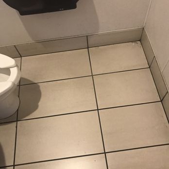 Sakura Express - Dirty bathroom - Japanese Near Me - Gresham, Oregon