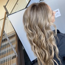 Stylist Jenn Kim - @stylistjennkkim