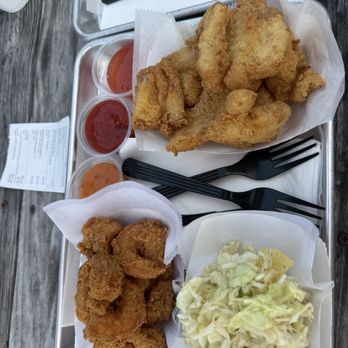 Big Ray's Fish Camp - Grouper Cheeks, fried Shrimp Basket - Seafood Near Me - Tampa, Florida