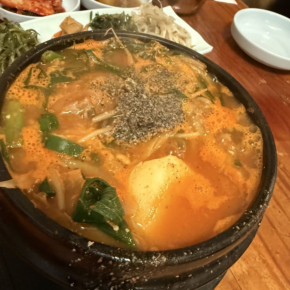 Frog House Restaurant - Gamjatang (small/$30) - Korean Near Me - Honolulu, Hawaii Frog House Restaurant - Gamjatang (small/$30) - Korean Near Me - Honolulu, Hawaii