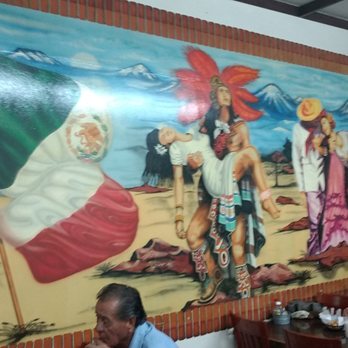 Los Gallitos - Pretty awesome mural for such a small place - Mexican Near Me - Fort Bragg, California
