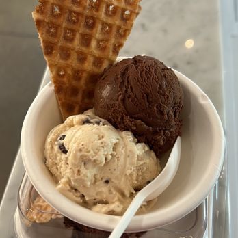 Jeni's Splendid Ice Creams - Ice Cream & Frozen Yogurt Near Me - Columbus, Ohio Jeni's Splendid Ice Creams - Ice Cream & Frozen Yogurt Near Me - Columbus, Ohio