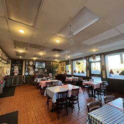 BBQ 152 - Inside seating