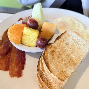 Broken Yolk Cafe - Breakfast & Brunch Near Me - Las Vegas, Nevada Broken Yolk Cafe - Breakfast & Brunch Near Me - Las Vegas, Nevada