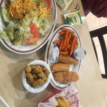 Huddle House - Our feast - American Near Me - Winfield, Alabama