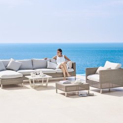 Rattan Center - Connect Lounge von Cane-line mit wetterfesten Kissen.