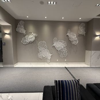 Embassy Suites by Hilton Toronto Airport - hall between lounge and front desk - Hotels Near Me - Toronto, Ontario Embassy Suites by Hilton Toronto Airport - hall between lounge and front desk - Hotels Near Me - Toronto, Ontario