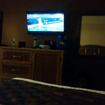 Quality Inn Bryce Canyon - Night tv and drawers if you are staying a while - Hotels Near Me - Panguitch, Utah Quality Inn Bryce Canyon - Night tv and drawers if you are staying a while - Hotels Near Me - Panguitch, Utah