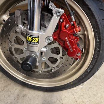Bully Coat - Motorcycle brake calipers powder coated in Lollipop Red. - Powder Coating Near Me - Keizer, Oregon Bully Coat - Motorcycle brake calipers powder coated in Lollipop Red. - Powder Coating Near Me - Keizer, Oregon