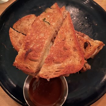 Nightcap - Grilled cheese - Cocktail Bars Near Me - Austin, Texas Nightcap - Grilled cheese - Cocktail Bars Near Me - Austin, Texas