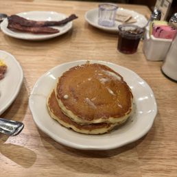 3 fluffy buttermilk pancakes