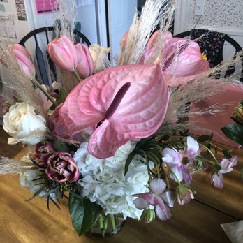 Busy Bee Florist - Florists Near Me - East Greenwich, Rhode Island