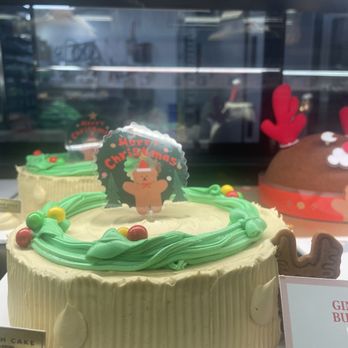 Tous Les Jours - Cute holiday cakes!!! - Bakeries Near Me - Arcadia, California Tous Les Jours - Cute holiday cakes!!! - Bakeries Near Me - Arcadia, California