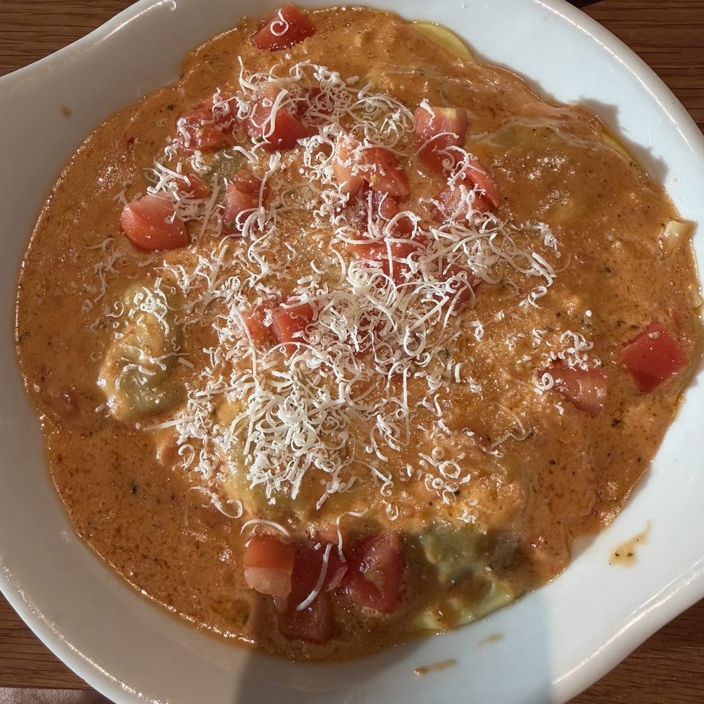 Olive Garden Italian Restaurant - Sun-dried tomato ravioli - Italian Near Me - Laredo, Texas Olive Garden Italian Restaurant - Sun-dried tomato ravioli - Italian Near Me - Laredo, Texas