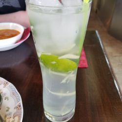 Thai Food am Dom - Wonderful refreshing lime, lemongrass water