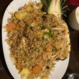 K3. Pineapple Fried Rice with Jumbo Shrimp and chicken