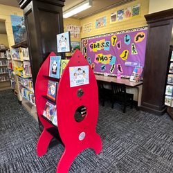 North Hollywood Amelia Earhart Regional Branch Library - Rocket