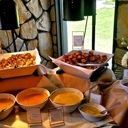 Knollwood Country Club - Nice setup in Gallery room