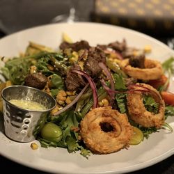 Trio’s Bar and Grill - Steak Bites Salad