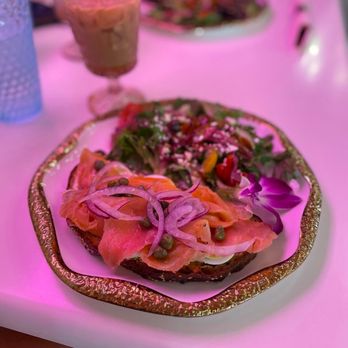 Mrs Coco - Smoked salmon toast - Cafes Near Me - Henderson, Nevada