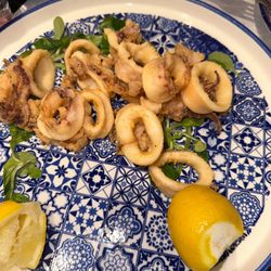 Napule è Milano - Fried calamari is nice and light