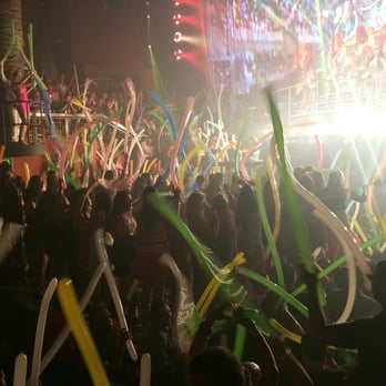 Coco Bongo - Balloons everywhere - Dance Clubs Near Me - Cancún, ROO Coco Bongo - Balloons everywhere - Dance Clubs Near Me - Cancún, ROO