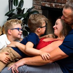 Liliana Ortega Photography - At home Candid photos
