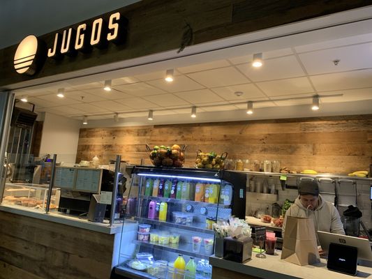 Back Bay Station (Amtrak & Orange Line) by null