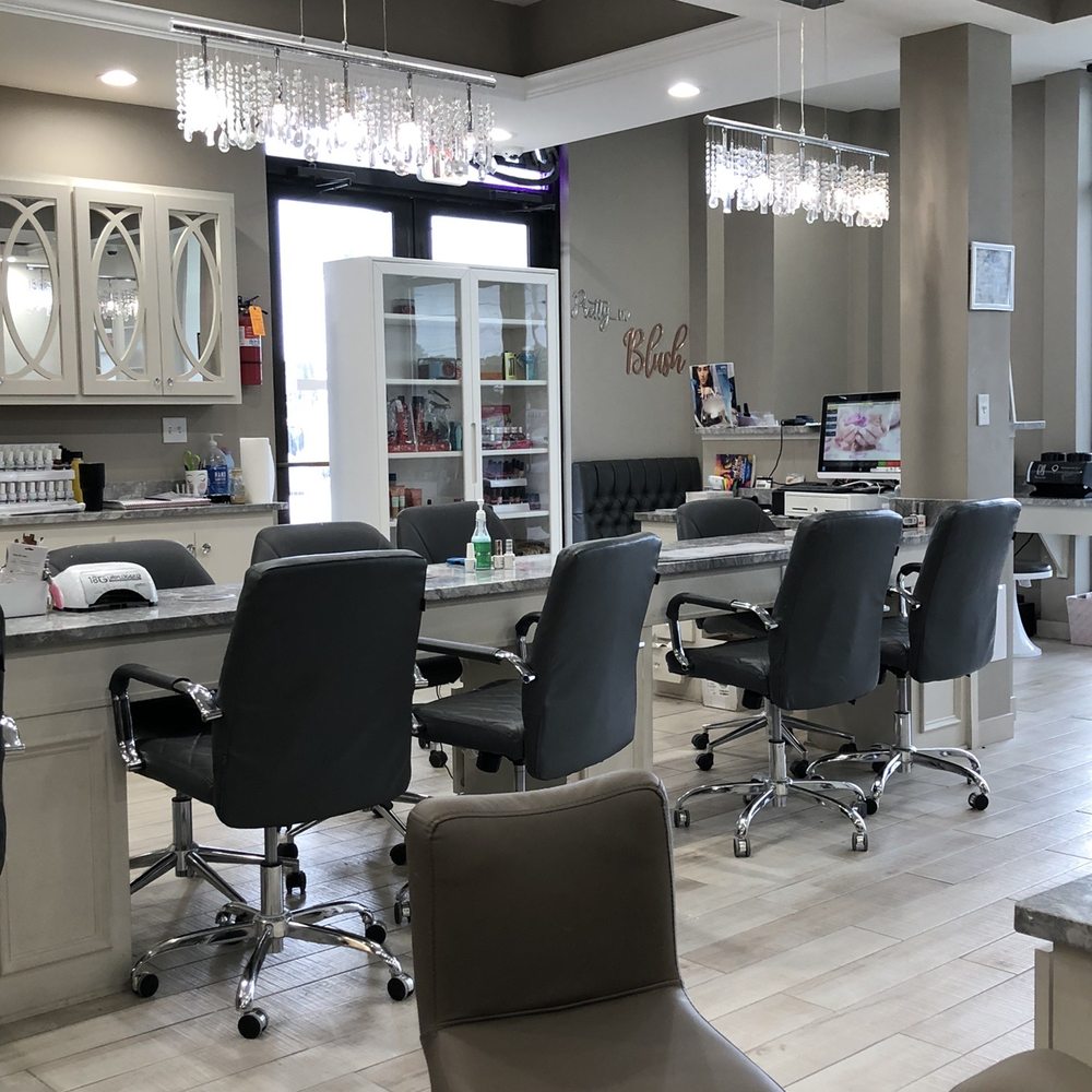 Nail bar
