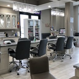 Nail bar Nail bar