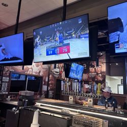 Baumhower's Victory Grille - Troy - The bar