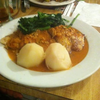 Primavera Pub - Fish with potatoes and broccoli and believed water cress? - Portuguese Near Me - Hartford, Connecticut Primavera Pub - Fish with potatoes and broccoli and believed water cress? - Portuguese Near Me - Hartford, Connecticut