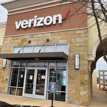 Verizon - Front of building - Mobile Phones Near Me - Rockwall, Texas
