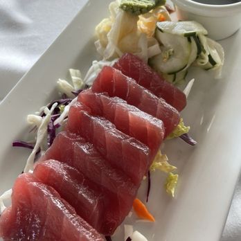 NICKS FISHMARKET - Ahi sashimi starter - Seafood Near Me - Kihei, Hawaii NICKS FISHMARKET - Ahi sashimi starter - Seafood Near Me - Kihei, Hawaii