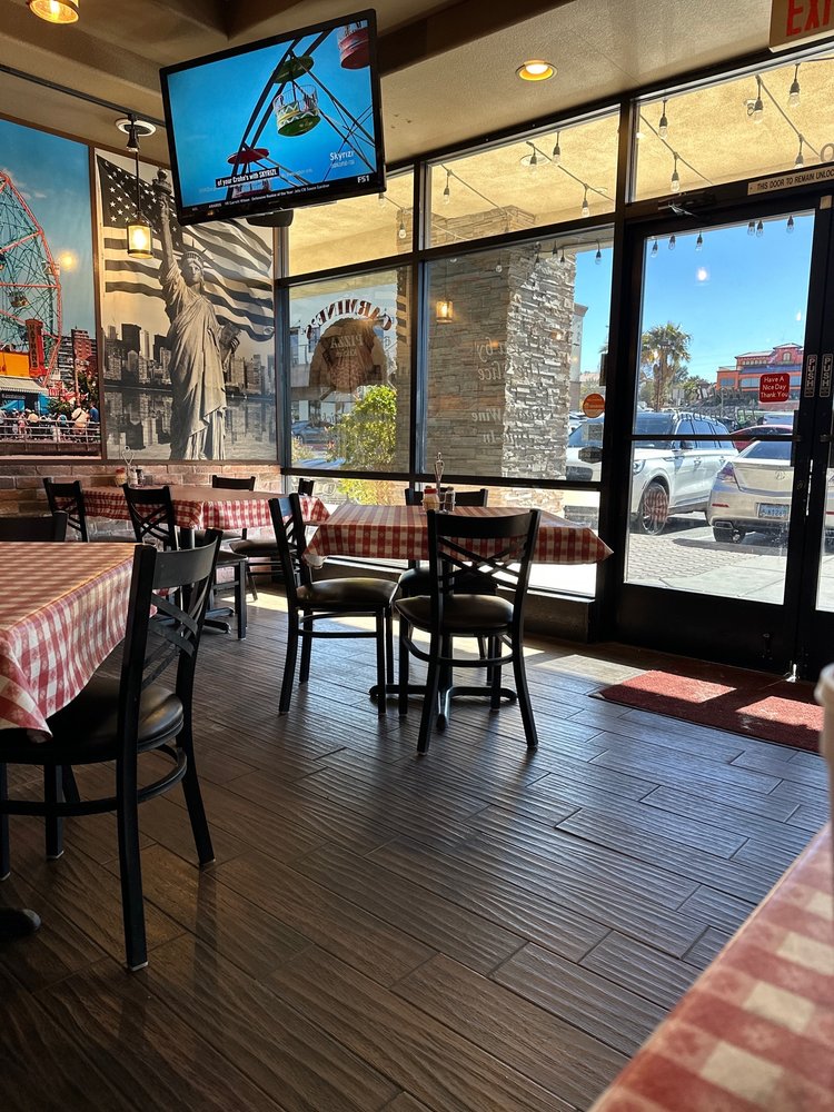 Carmine’s Pizza Kitchen - Photo 2