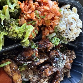 The Pines Dine - The Pua and Hei Hei. pulled pork and chicken with Mac salad and Kimchi - Food Trucks Near Me - Lincoln City, Oregon The Pines Dine - The Pua and Hei Hei. pulled pork and chicken with Mac salad and Kimchi - Food Trucks Near Me - Lincoln City, Oregon